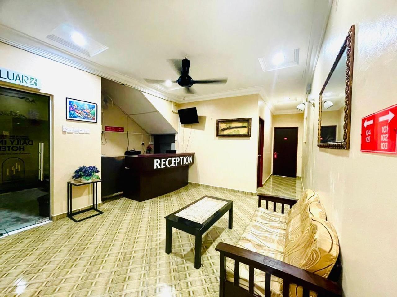 Daily Inn Hotel Mersing Exterior photo